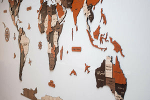 لوحة خريطة العالم بجودة عالية تظهر تفاصيل الدول والقارات، مثالية لتزيين المكاتب وغرف الدراسة